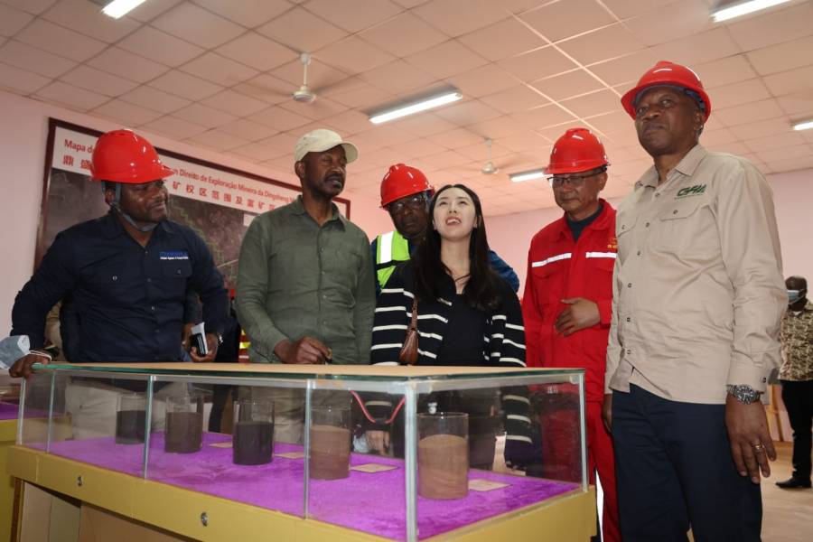 Minérios de Chibuto Processados em Moçambique